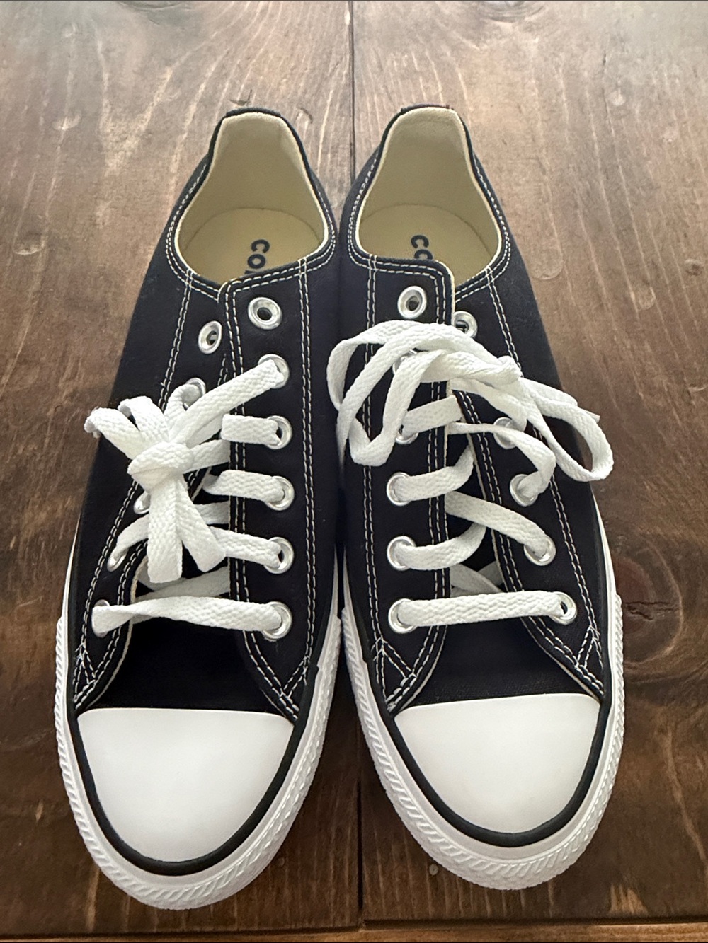 Women’s Converse Size 8.5